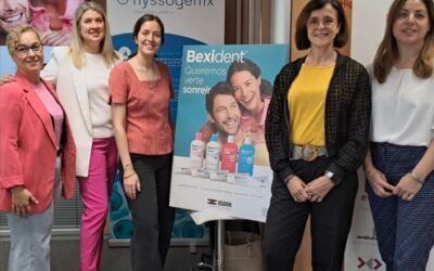 Cristina Navarro en el Curso Modular de Actualización en Periodoncia para Higienistas Dentales